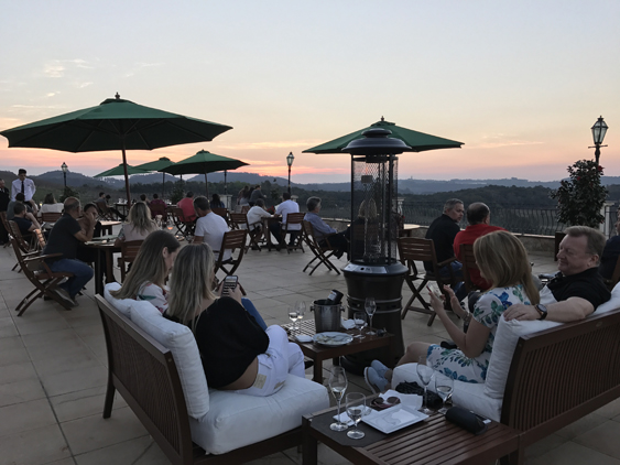 Harmonização de vinhos ao pôr do sol