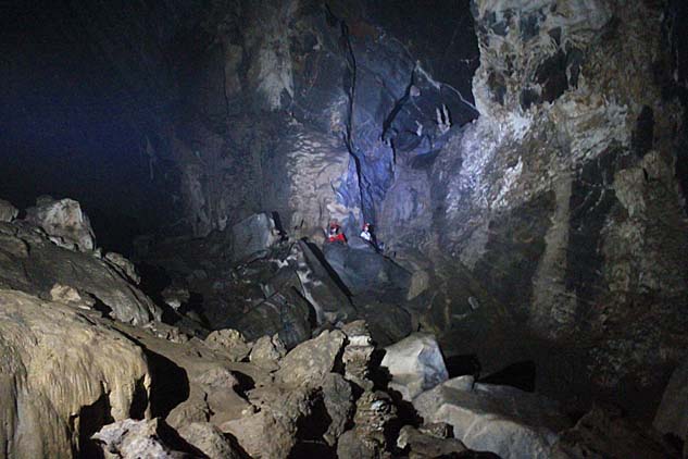 2016 - Caverna Alambari de Baixo (32).1