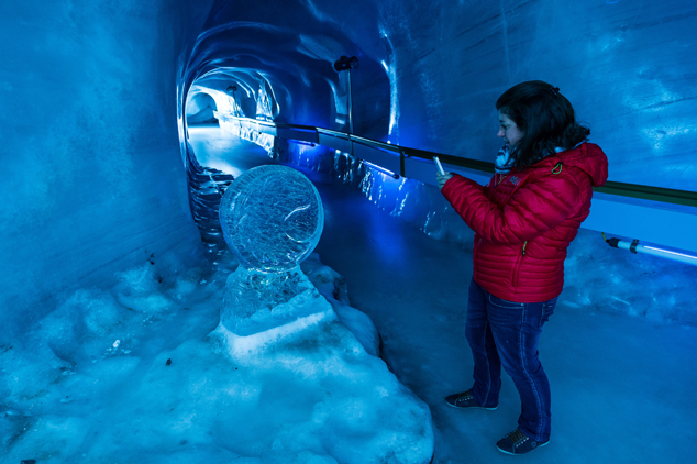 caverna de gelo em Titlis.