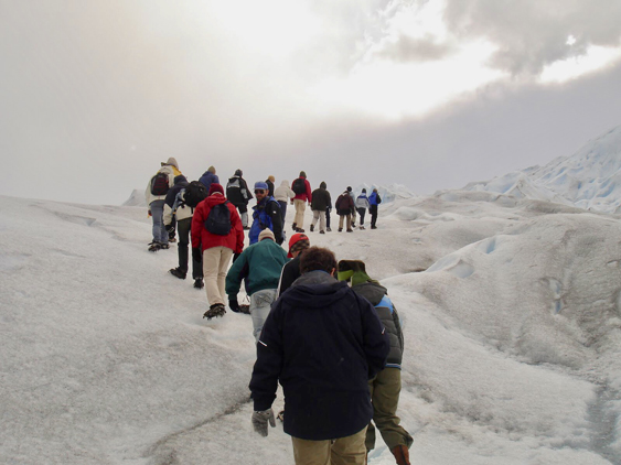 Mini trekking sobre o glaciar