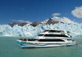 Passeio de barco pelos glaciares