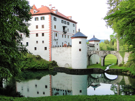 Sneznik Castle