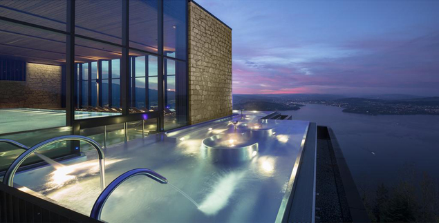 Piscina externa (foto divulgação)