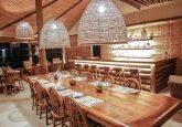 restaurante principal à noite