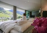 7132 Hotel
