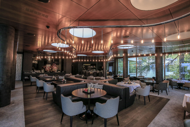 Lobby bar
