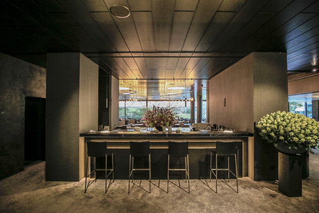 Lobby bar